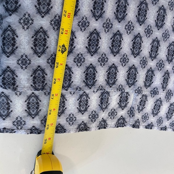 Velvet by Graham & Spencer Sz L Batik Tie-Dye Print Boho Kaftan Tunic Top - Picture 9 of 13